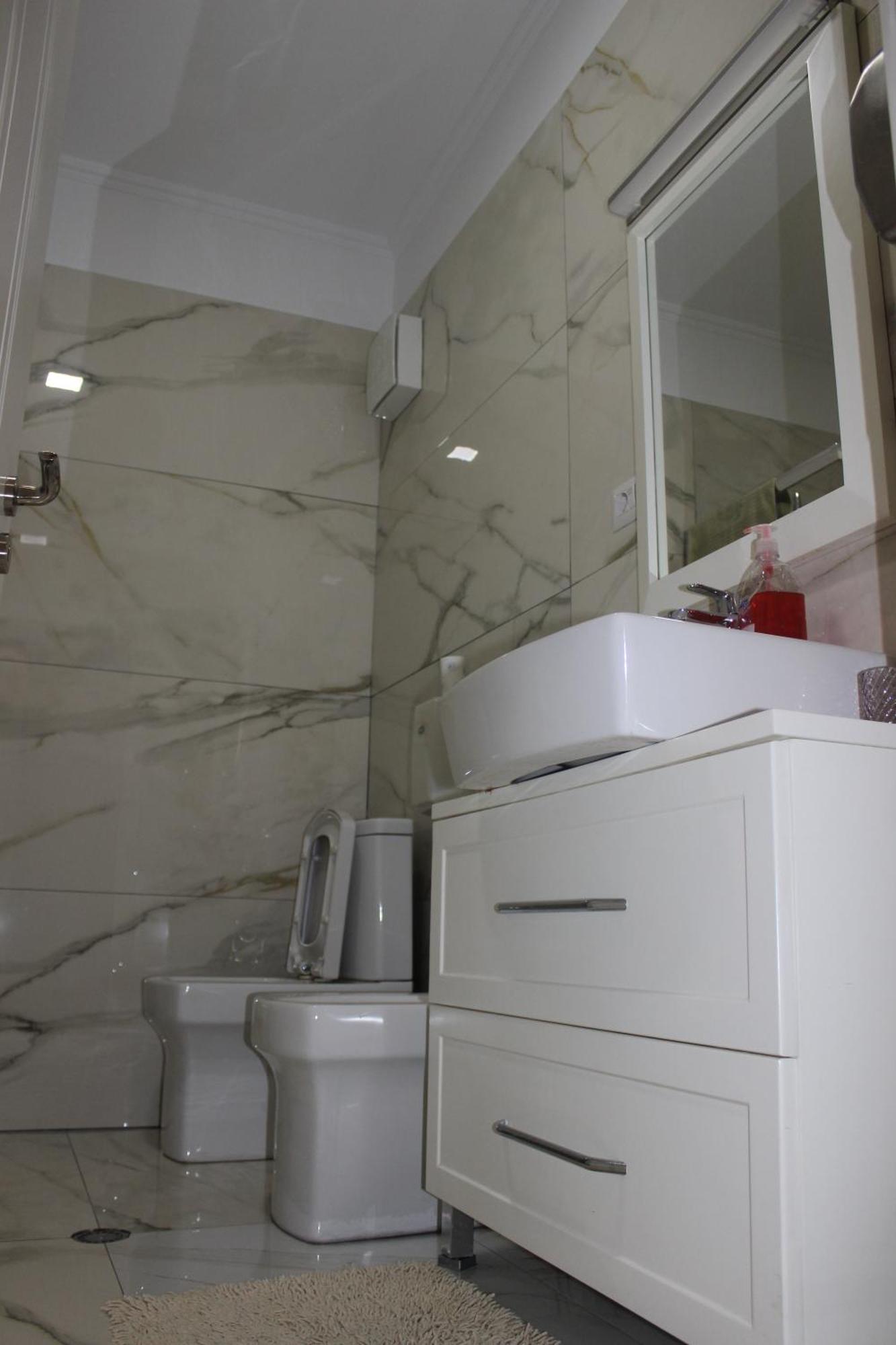 Luxury Blloku Tirana Apartment Esterno foto